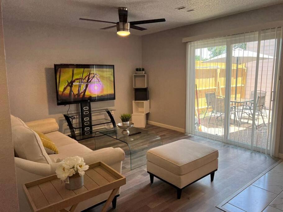 Photo of Livingroom in Northeast Houston