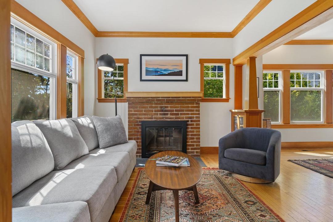 Photo of Others in Columbia