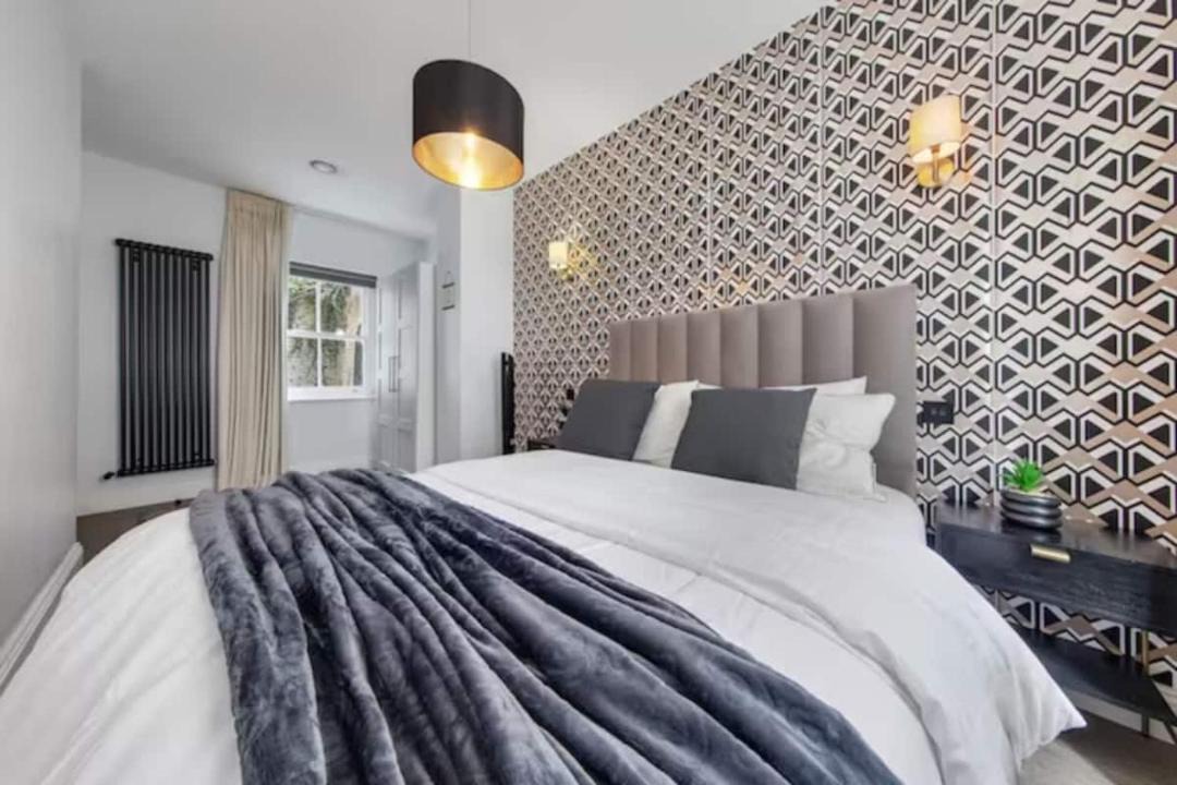 Photo of Others in Pimlico