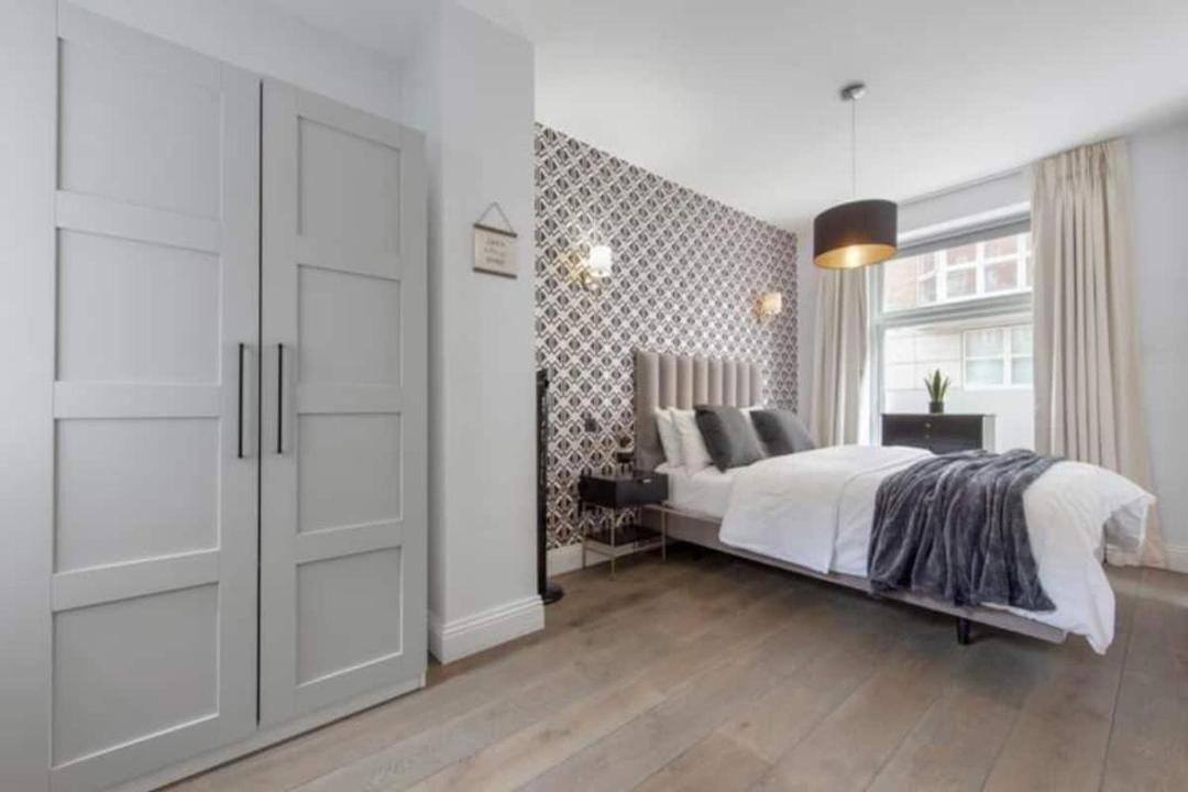 Photo of Others in Pimlico