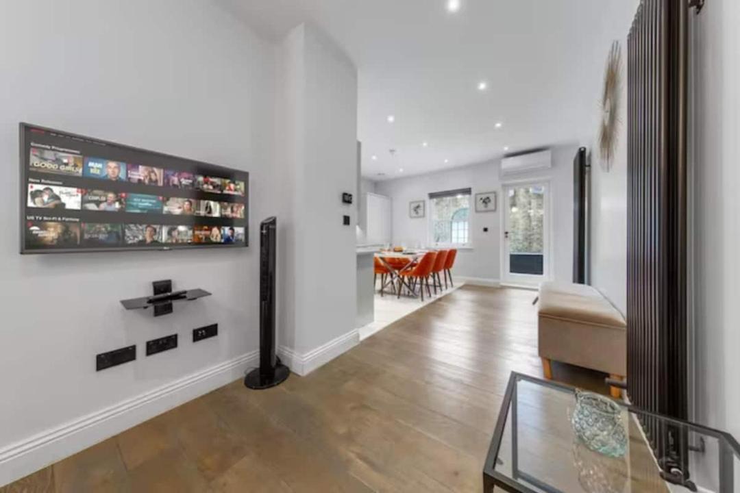 Photo of Others in Pimlico