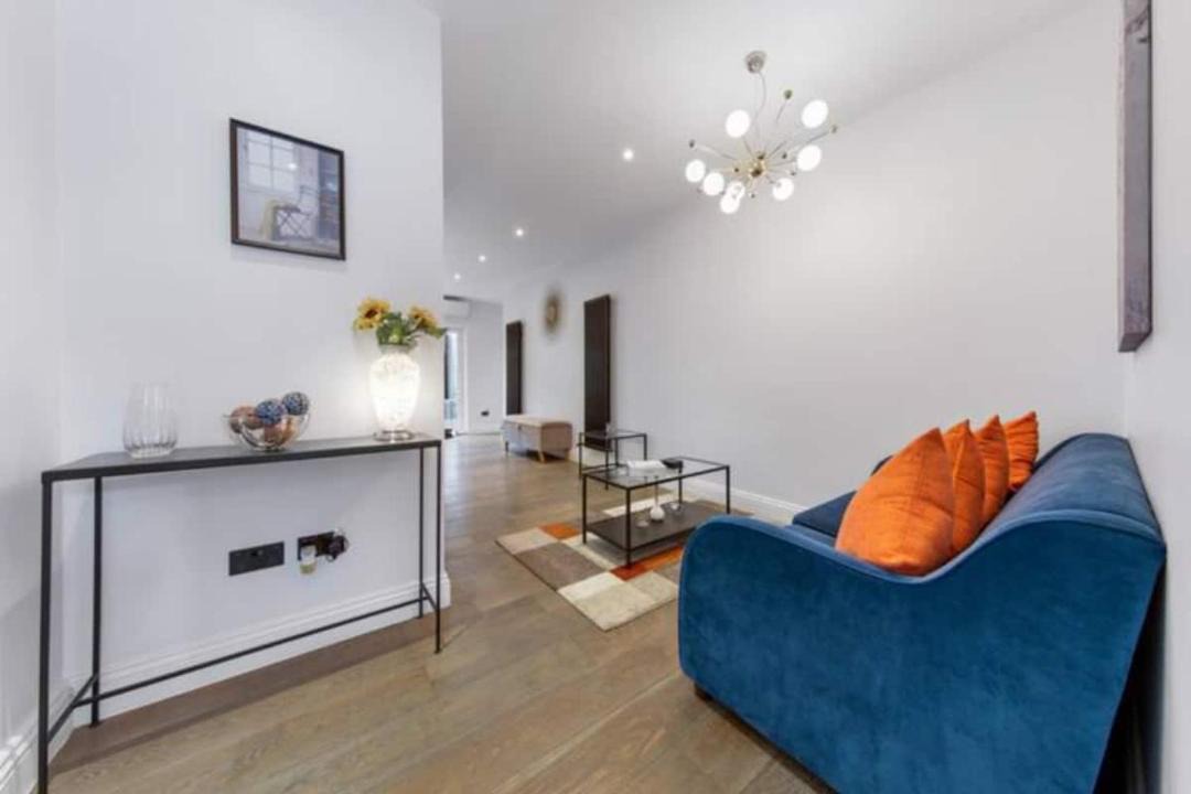 Photo of Others in Pimlico