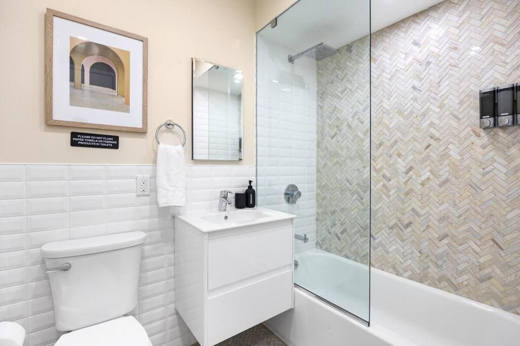 Photo of Others in Harlem