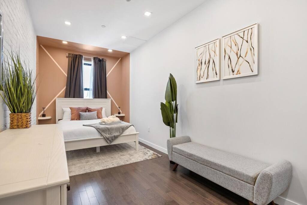 Photo of Others in Harlem