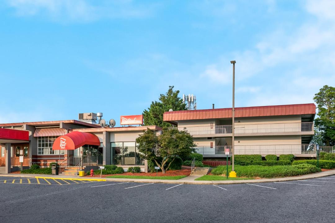 Photo of Buildings in Woodlawn
