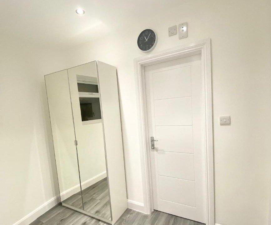 Photo of Others in Hatch Lane