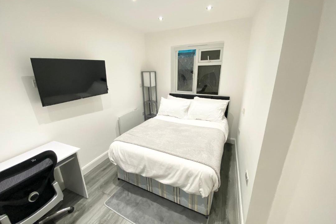 Photo of Bedroom in Hatch Lane