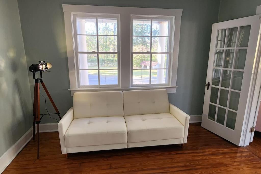 Photo of Bedroom in Midway