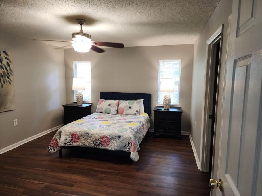 Photo of Bedroom in Midway