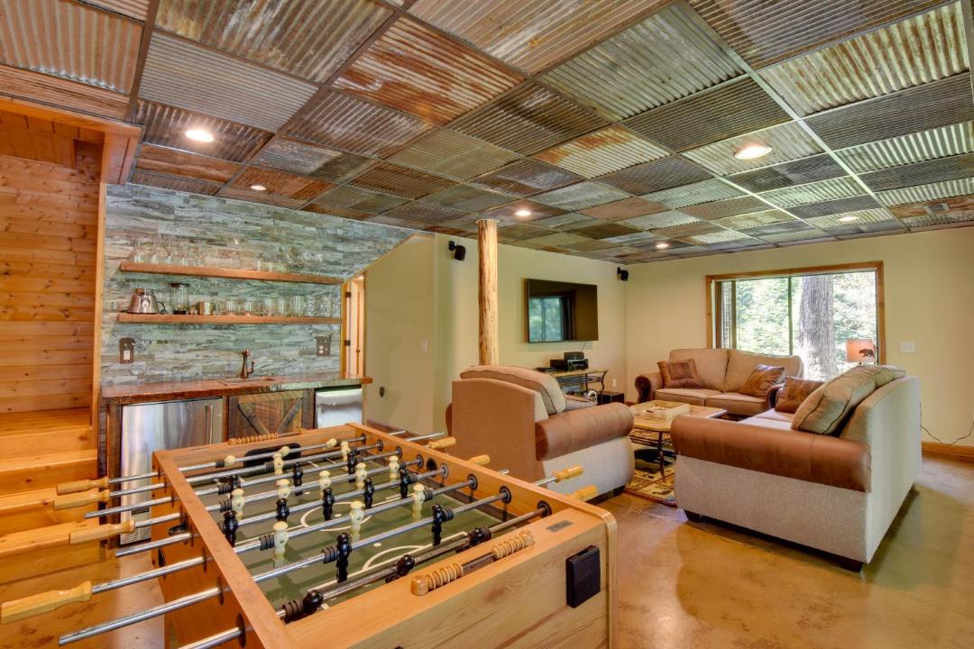 Photo of Livingroom in Six Mile