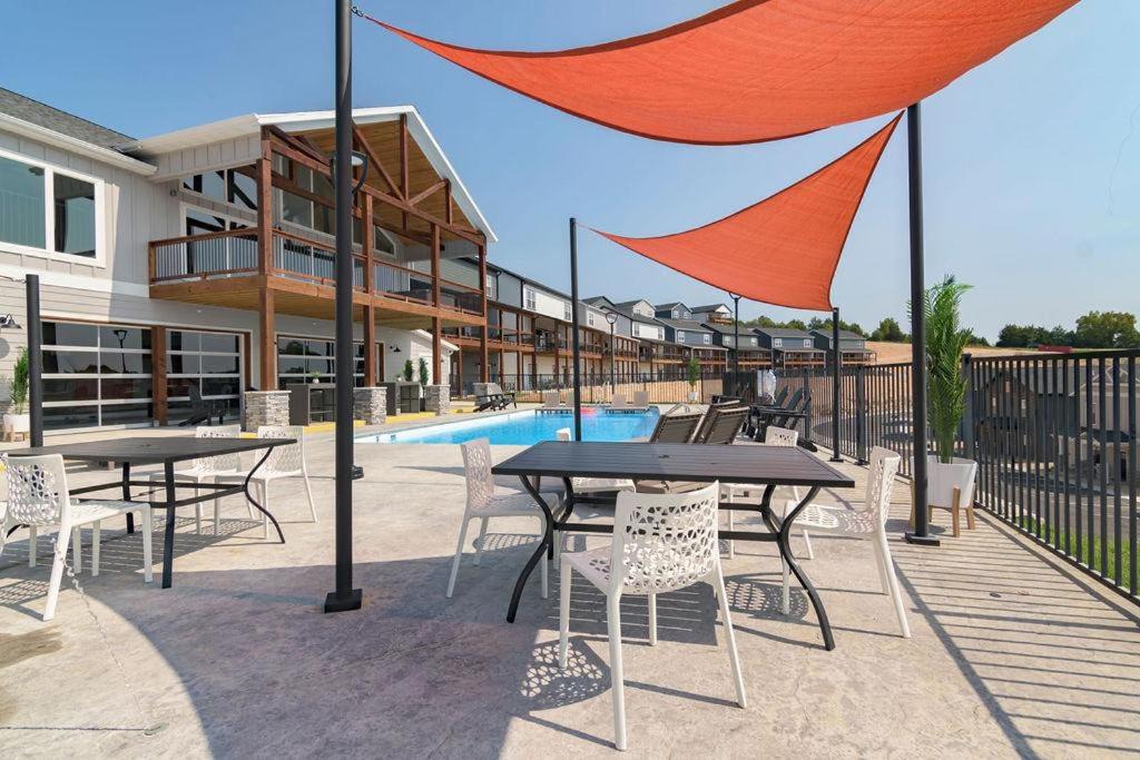 Photo of Others in Branson