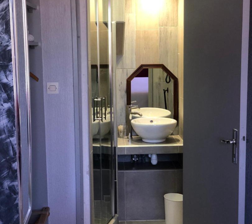 Photo of Others in Hellimer