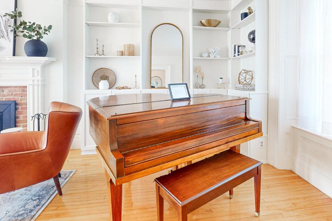 Photo of Livingroom in Brockville