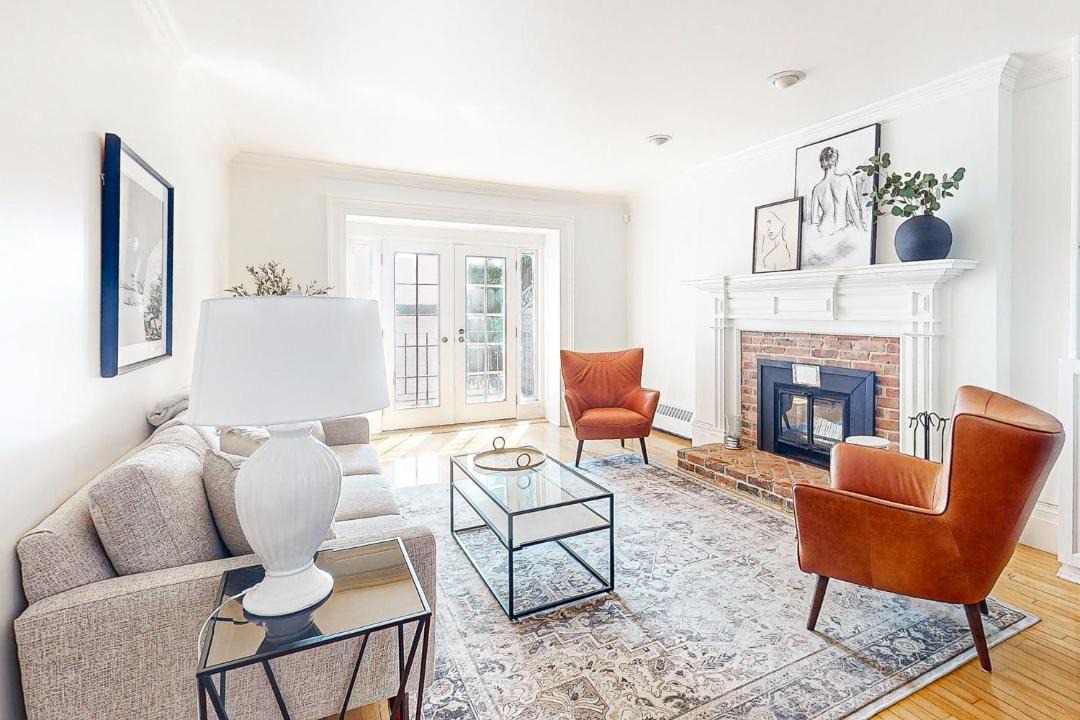 Photo of Livingroom in Brockville