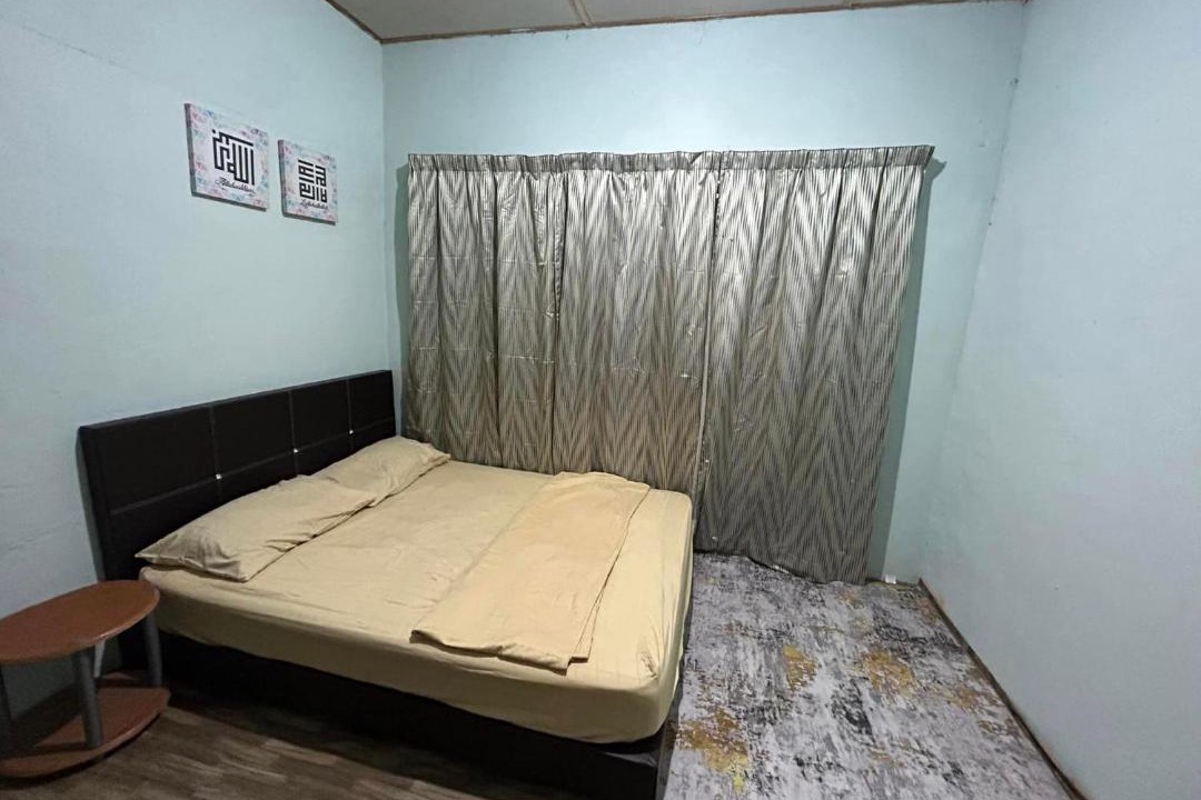 Photo of Bedroom in Kampung Kuala Parit