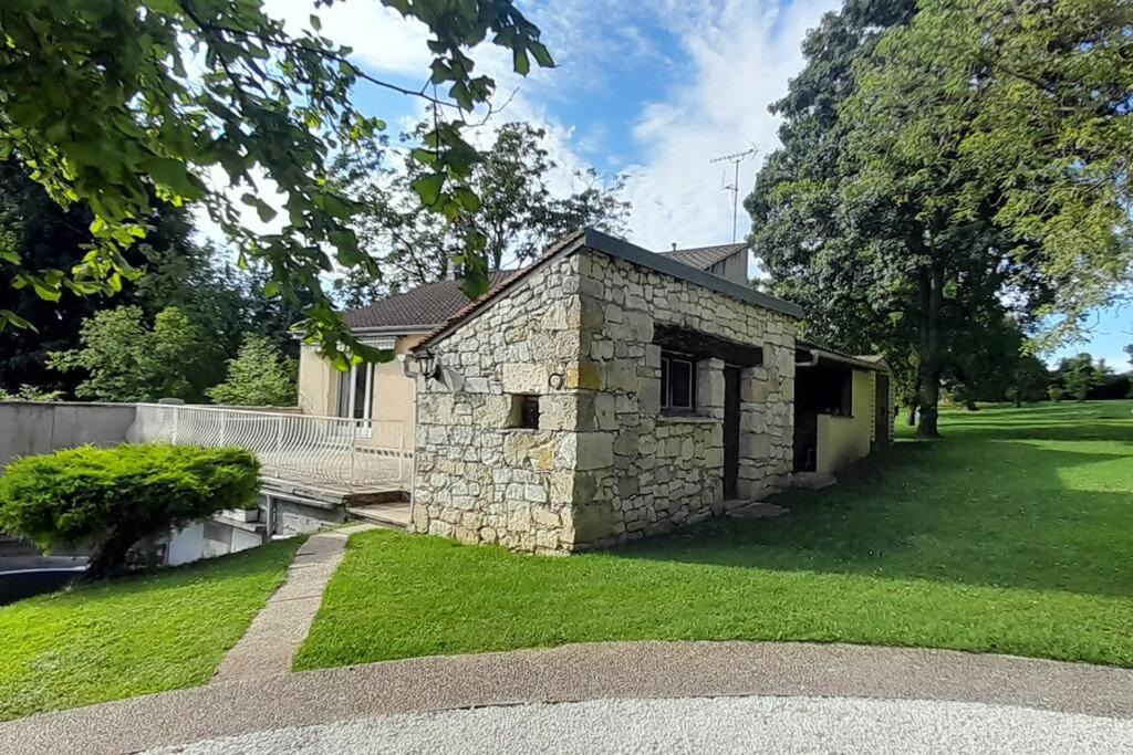 Photo of Buildings in Braisnes