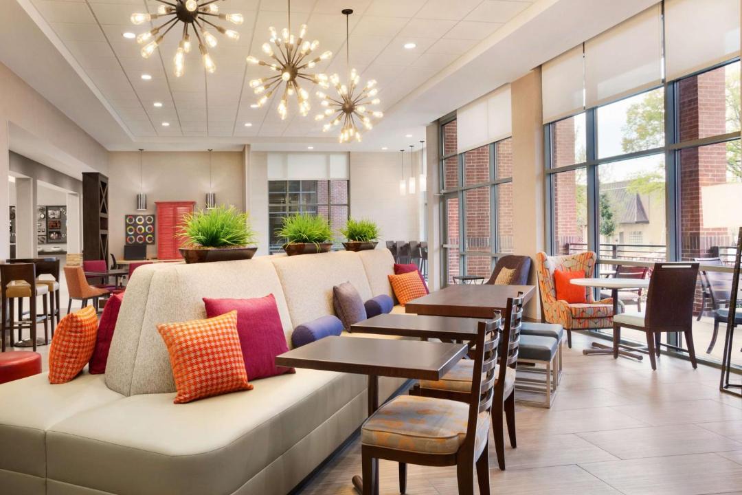 Photo of Livingroom in Five Points South