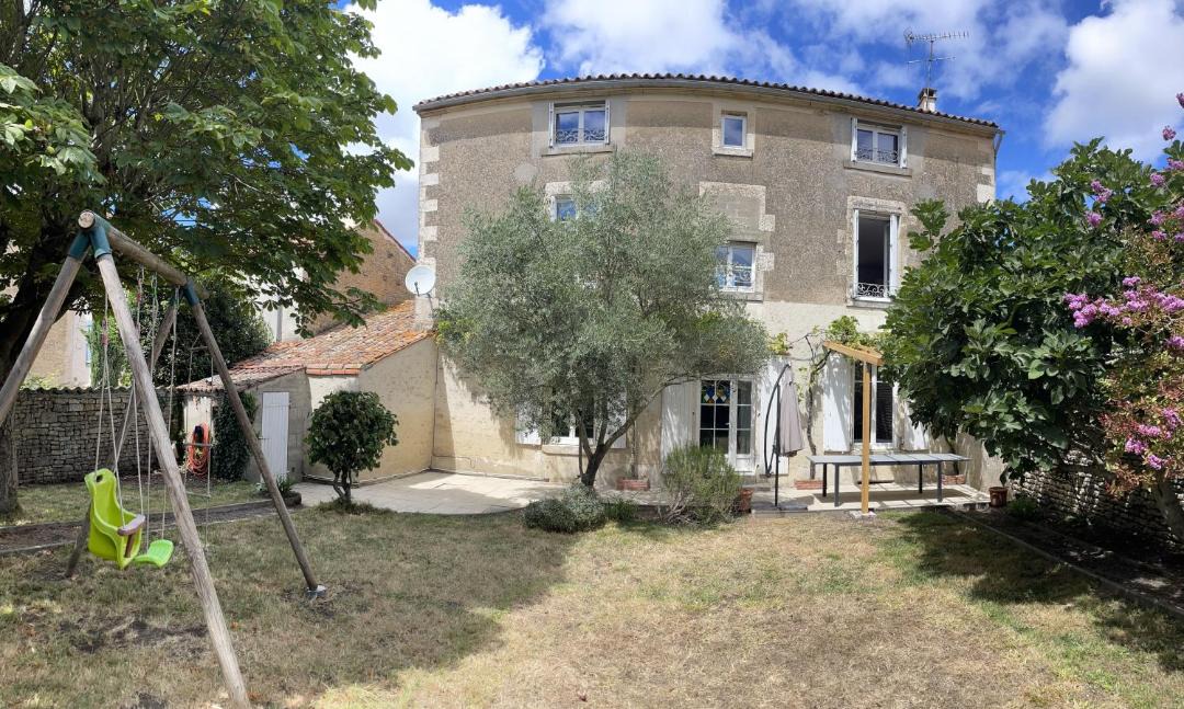 Photo of Buildings in Maillezais