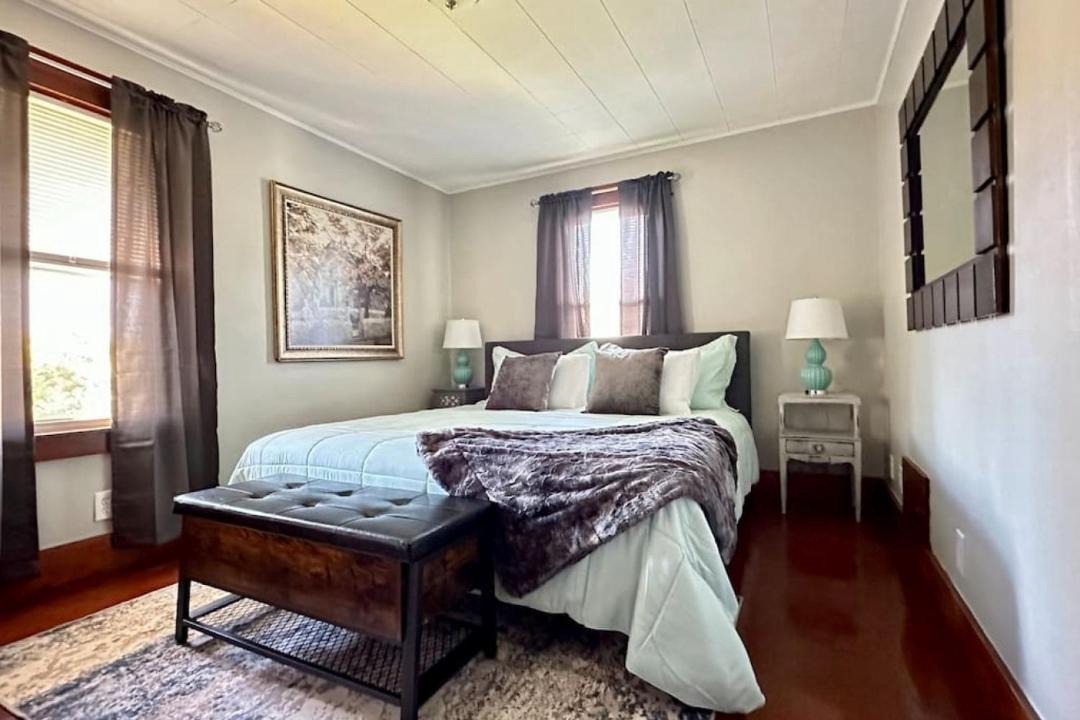 Photo of Bedroom in Upper Village