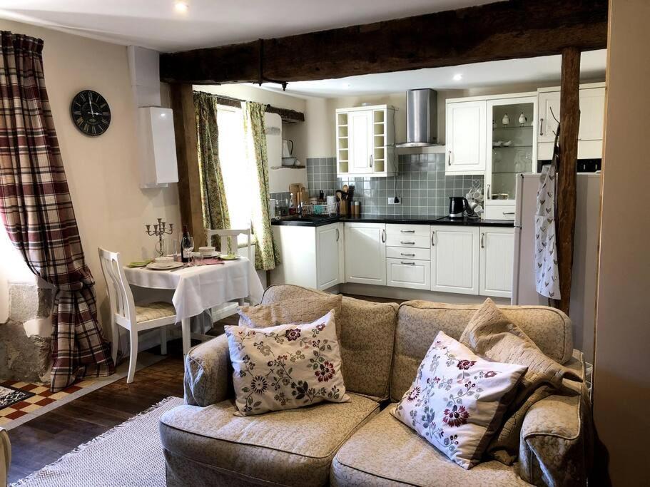 Photo of Livingroom in Dournazac