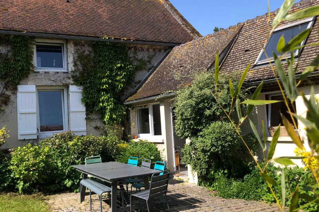 Photo of Buildings in Lachelle