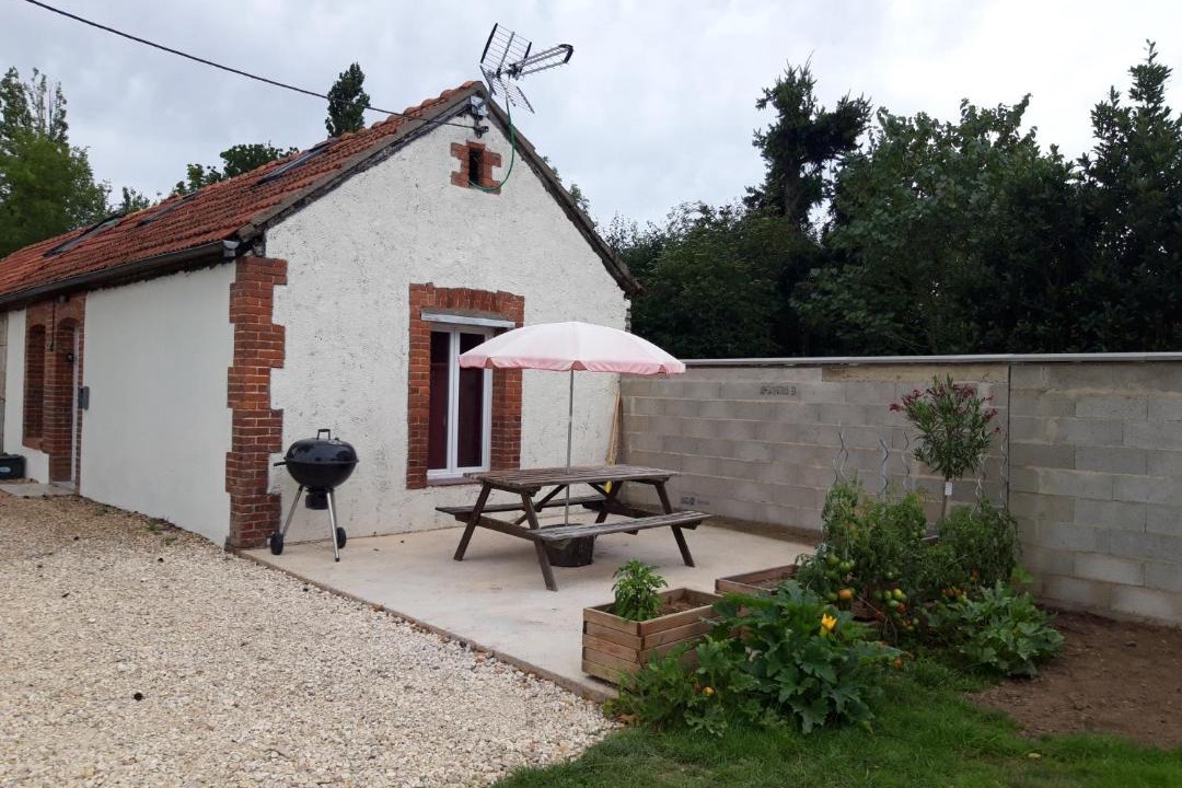 Photo of Buildings in Theuville