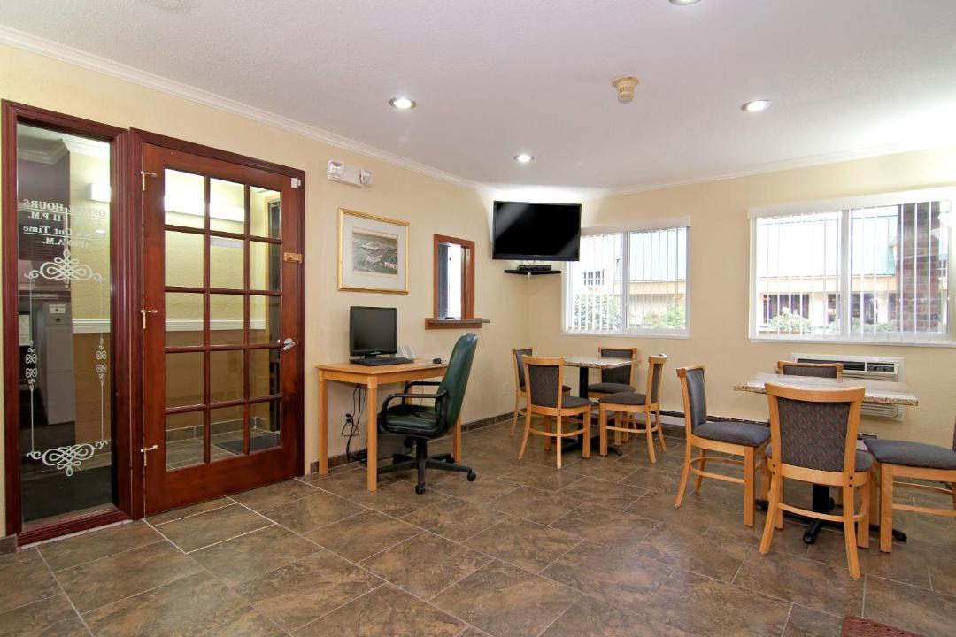 Photo of Livingroom in Shakopee