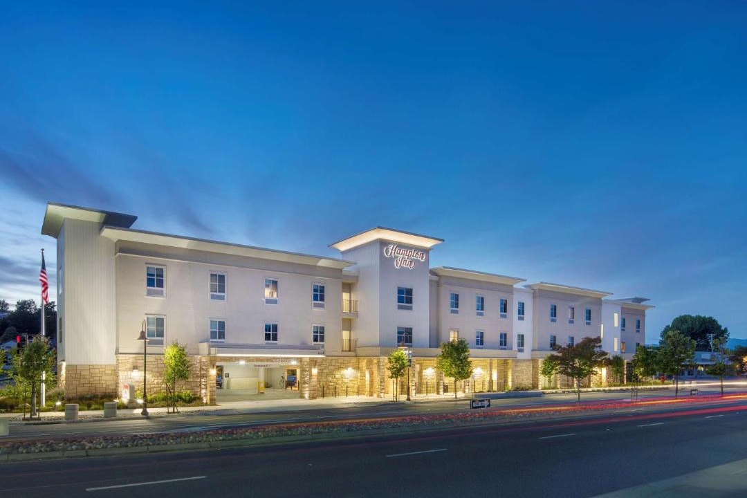 Photo of Buildings in Westside Santa Cruz