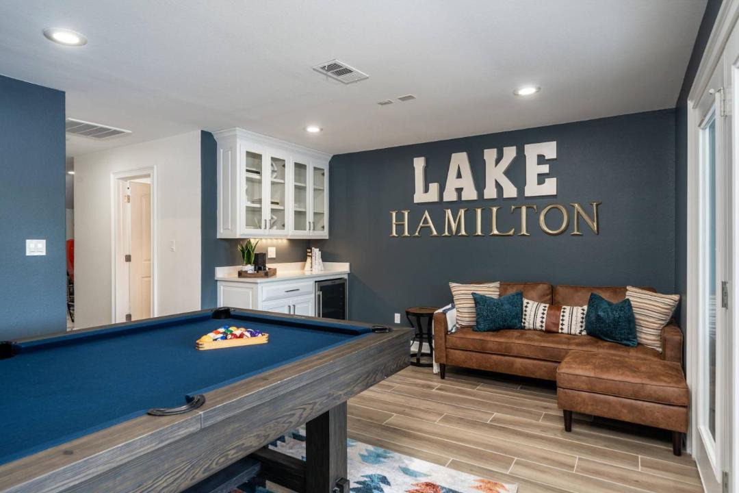 Photo of Livingroom in Mid America
