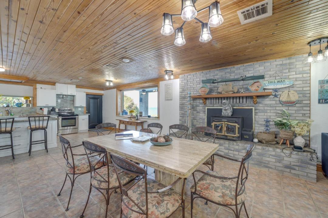 Photo of Kitchen in Hoyt