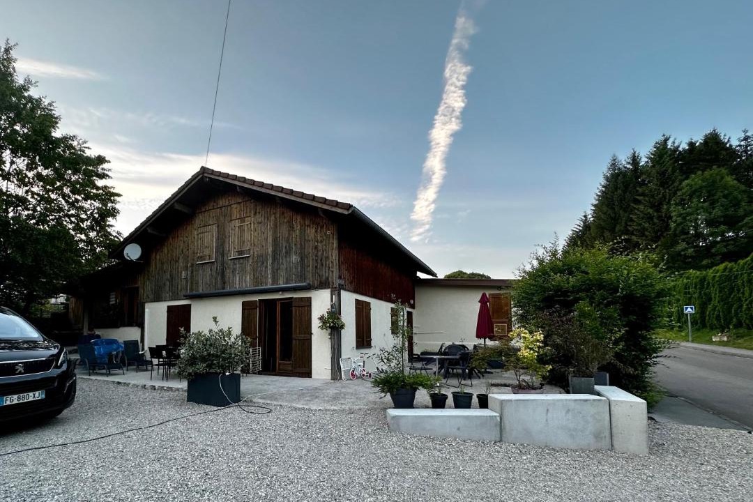 Photo of Buildings in Monnet-la-Ville