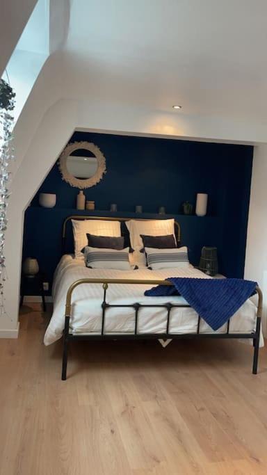 Photo of Bedroom in Camphin-en-Pevele
