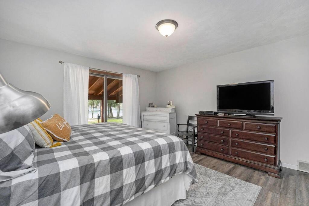 Photo of Bedroom in Gaylord