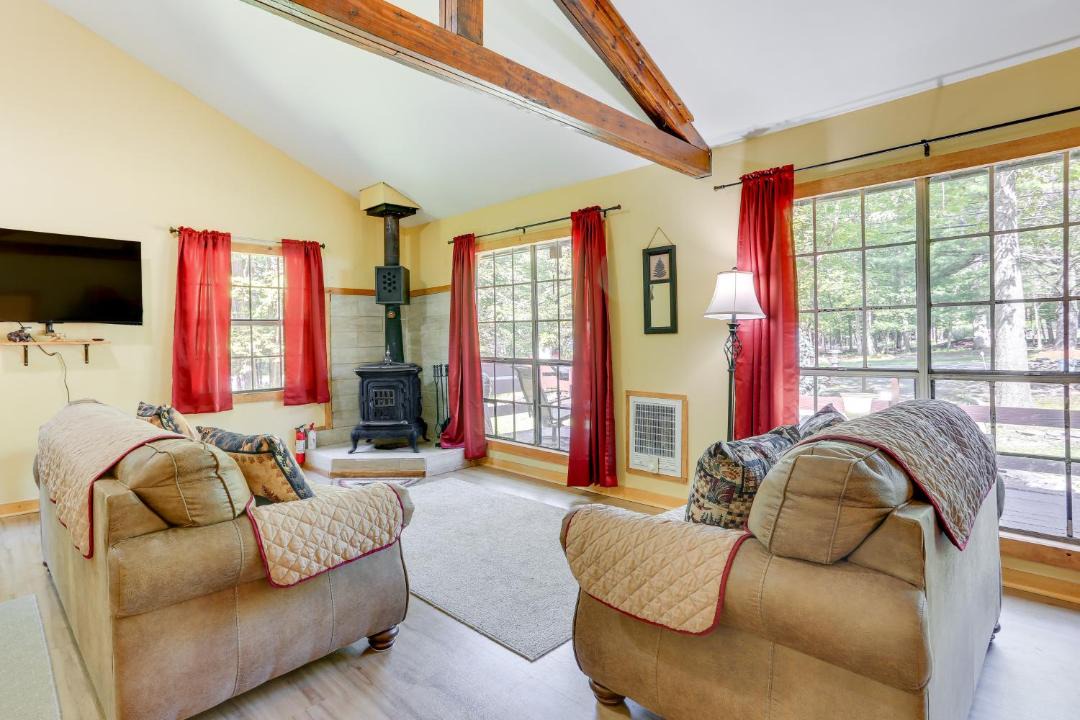 Photo of Livingroom in Lackawaxen