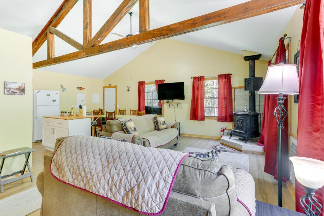 Photo of Livingroom in Lackawaxen