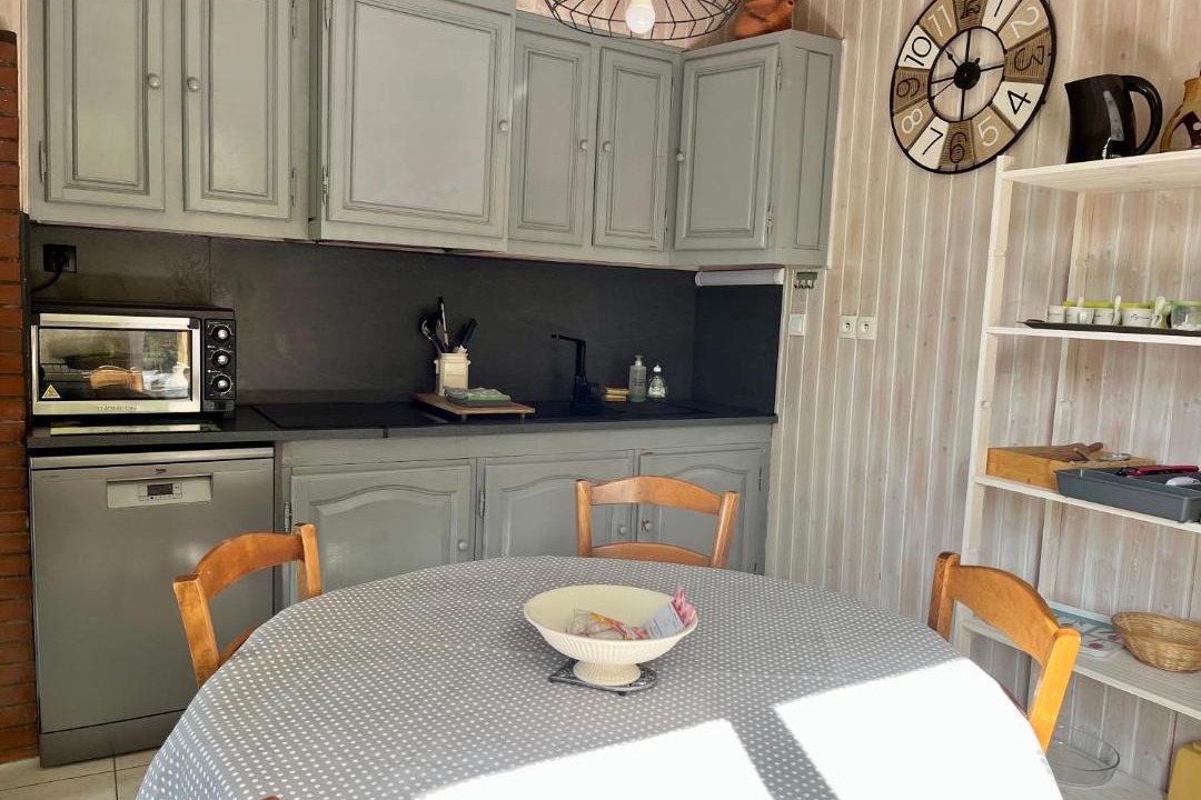 Photo of Others in Larcat