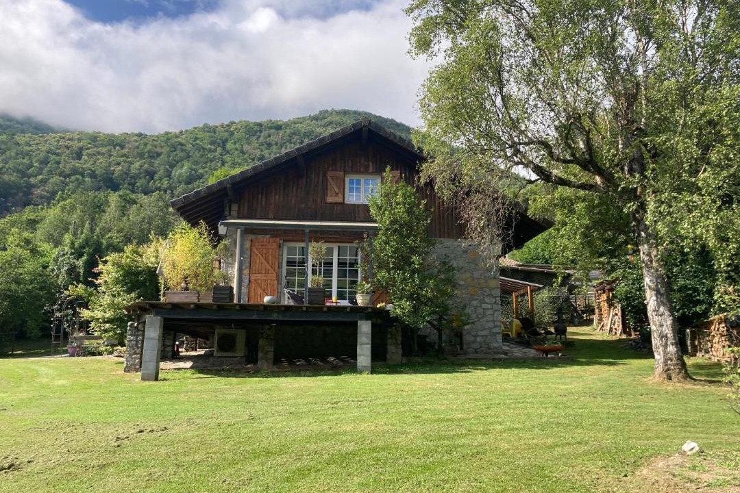 Photo of Others in Albies