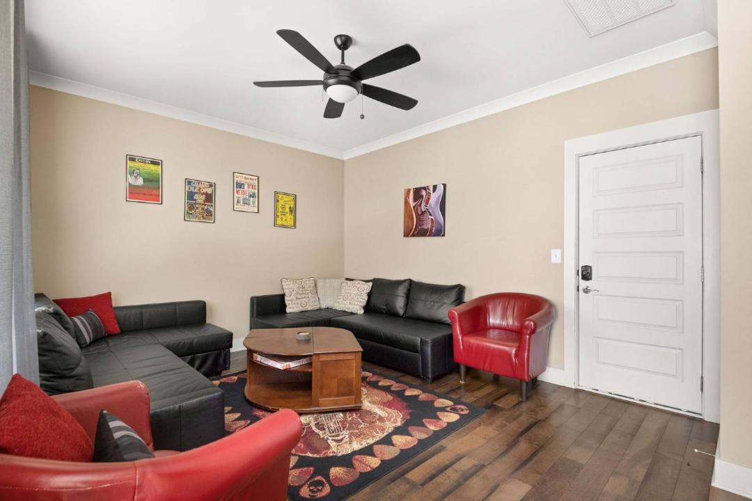 Photo of Livingroom in Edgehill