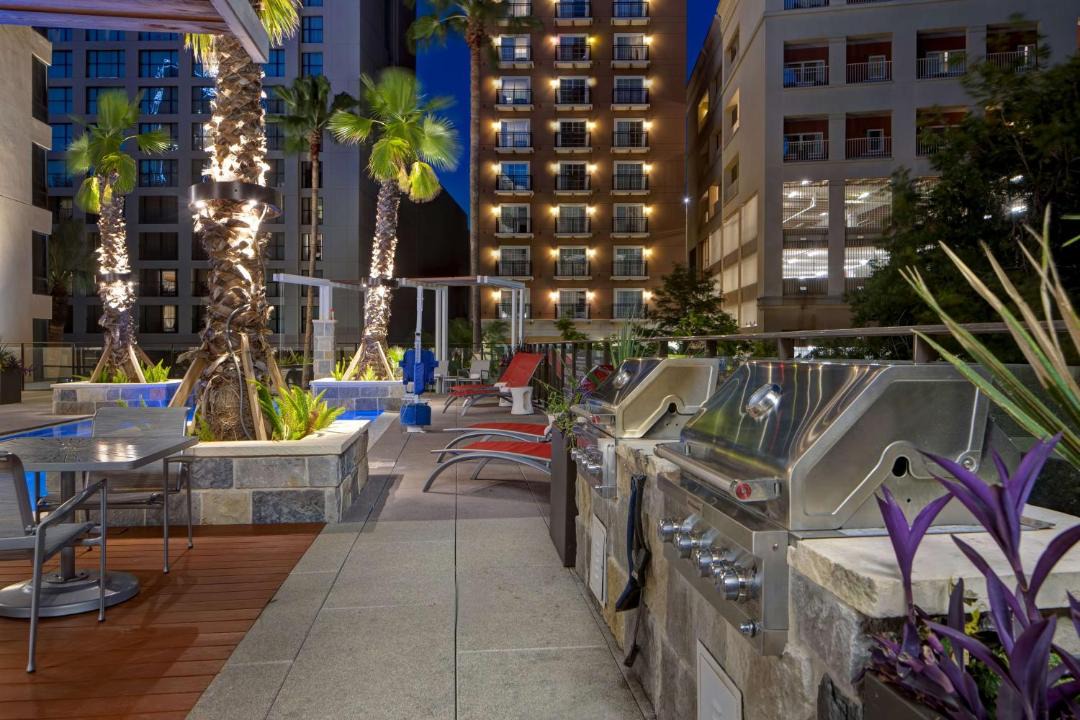 Photo of Patio Balcony in Main - Military Plaza