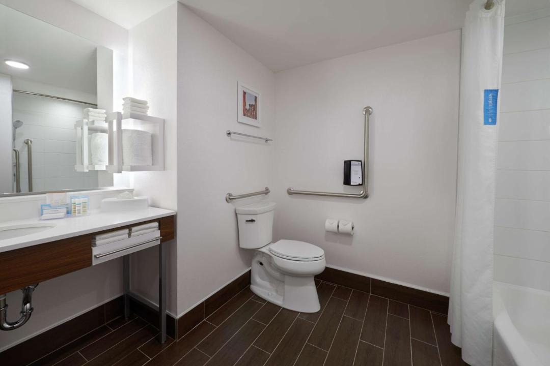 Photo of Bathroom in Dorval