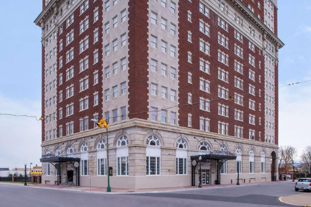 Photo of Others in Utica