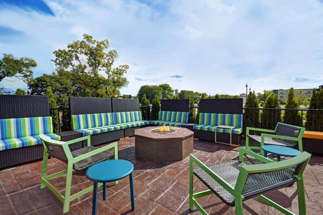 Photo of Others in Utica