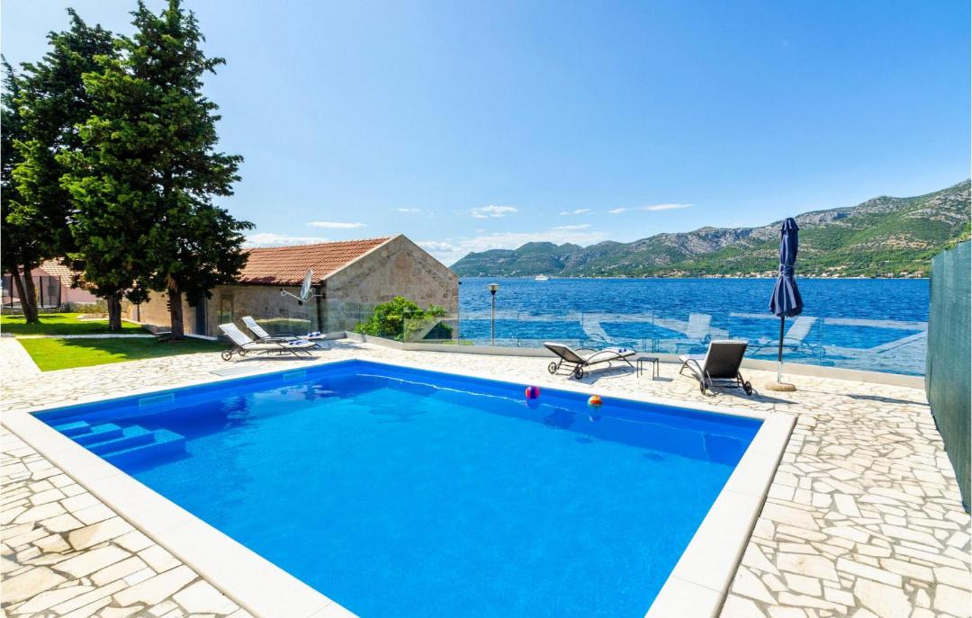 Photo of Others in Cove Tri Zala (Zrnovo)