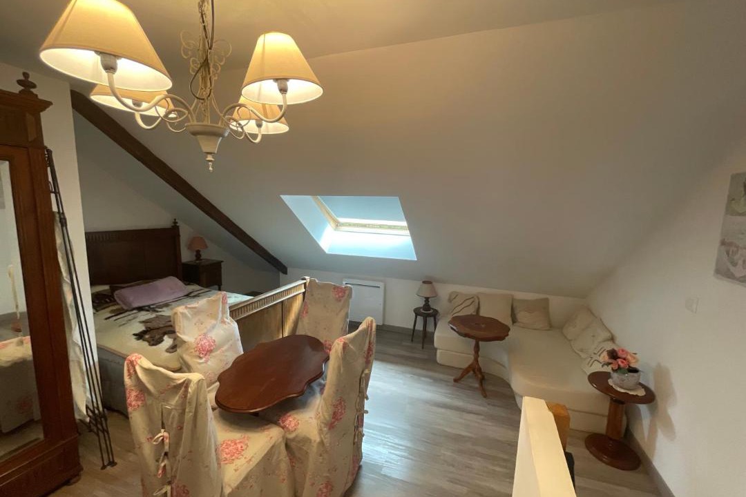 Photo of Livingroom in Arrest