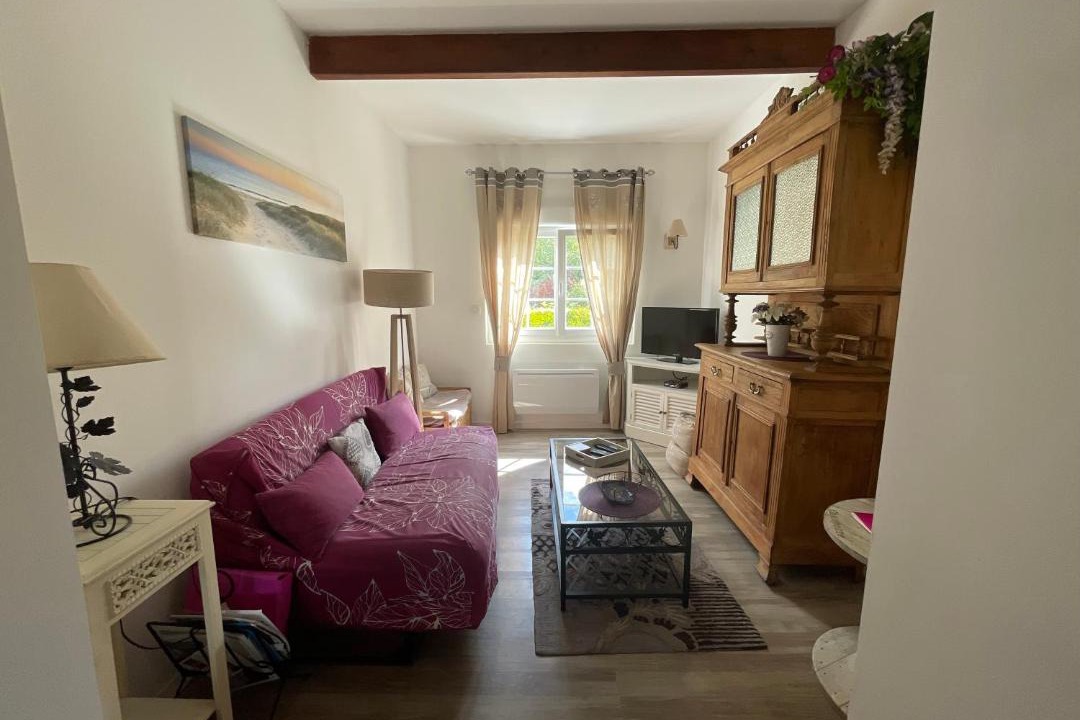 Photo of Others in Arrest