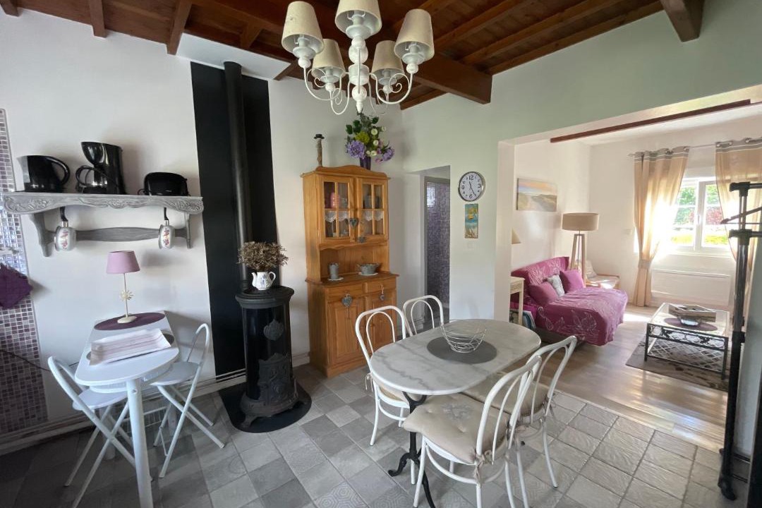 Photo of Livingroom in Arrest