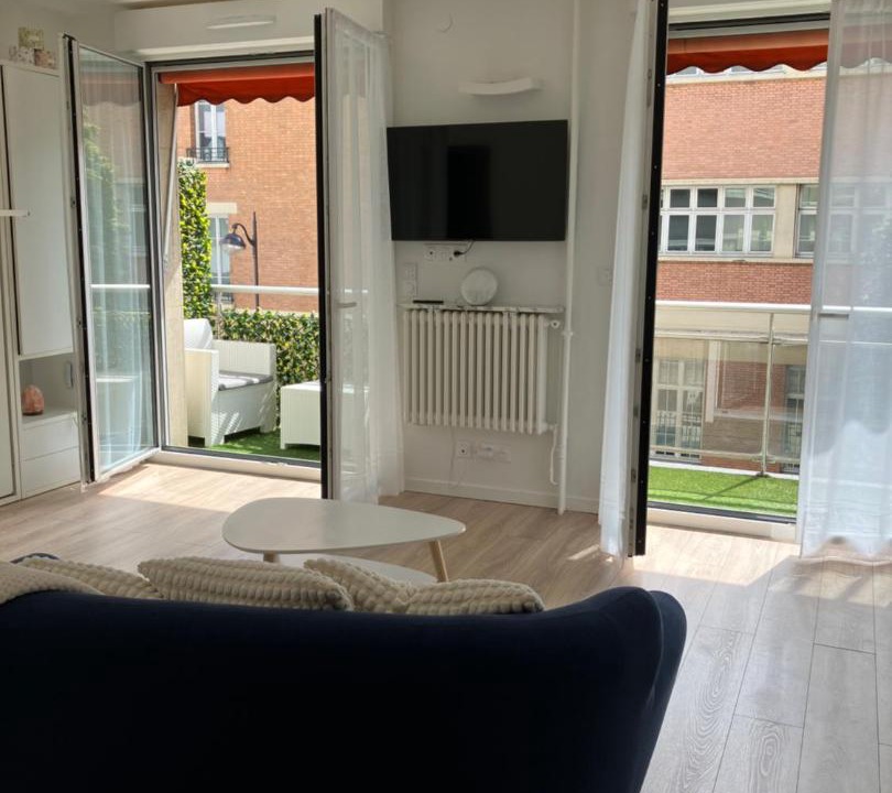 Photo of Others in Auteuil