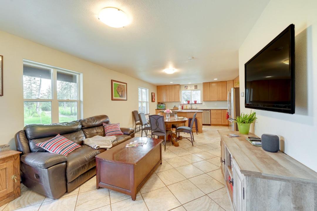 Photo of Livingroom in Funny River