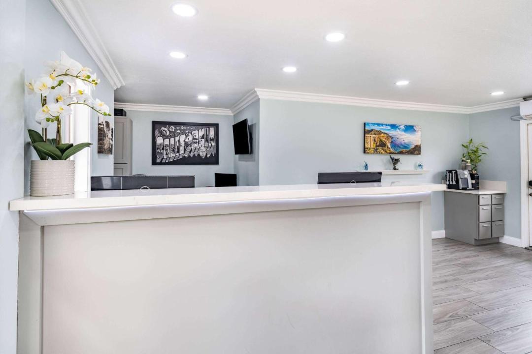 Photo of Others in Munras Avenue