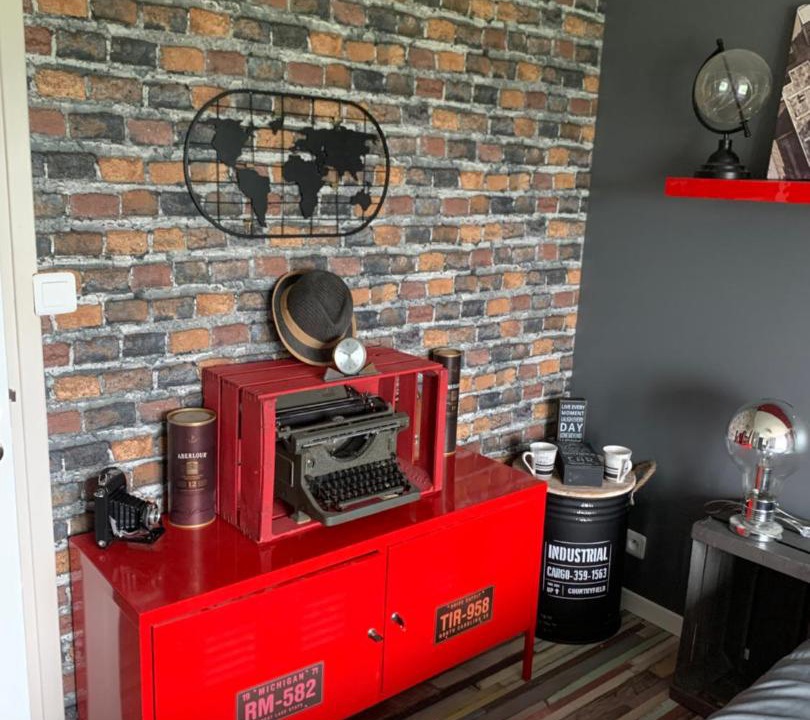 Photo of Others in Breles